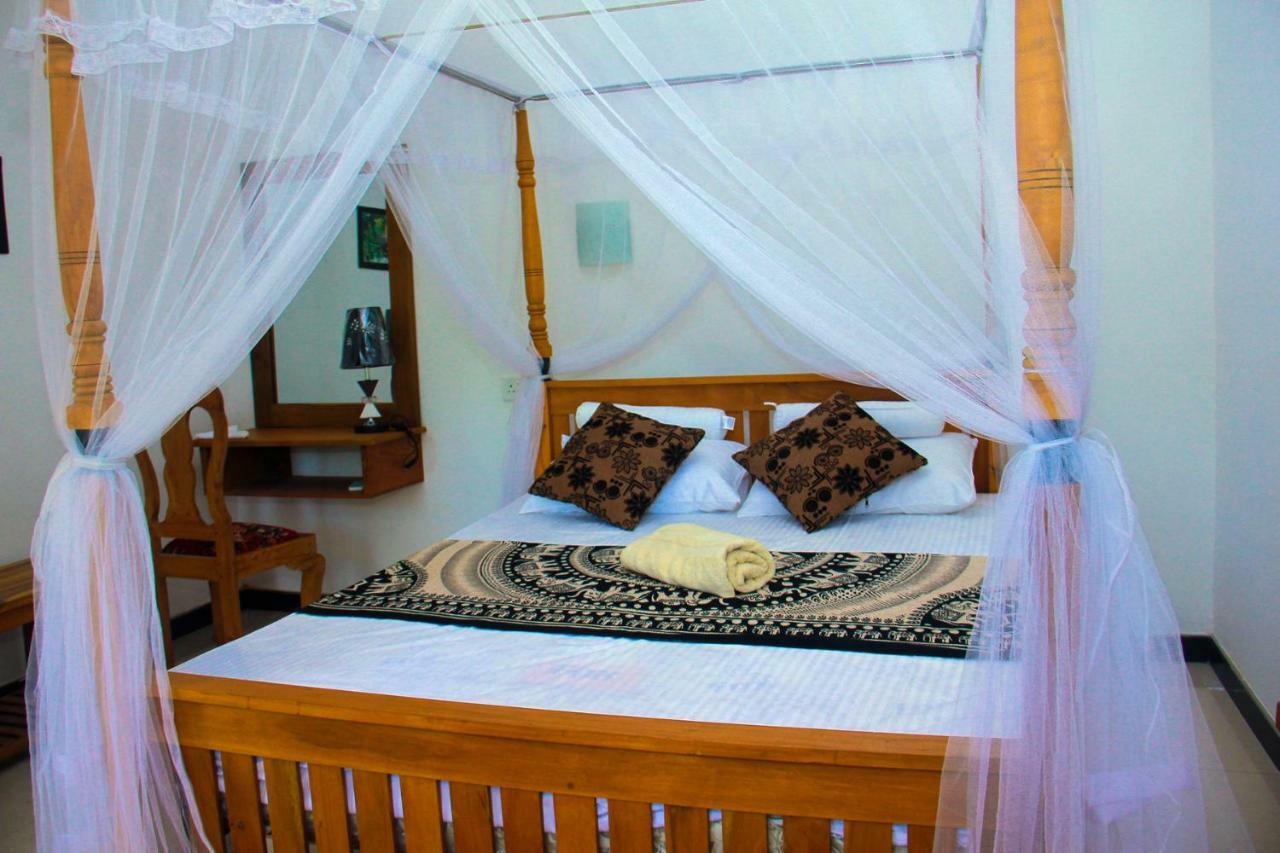 Thusitha S Nest Hotel Dikwella Kültér fotó