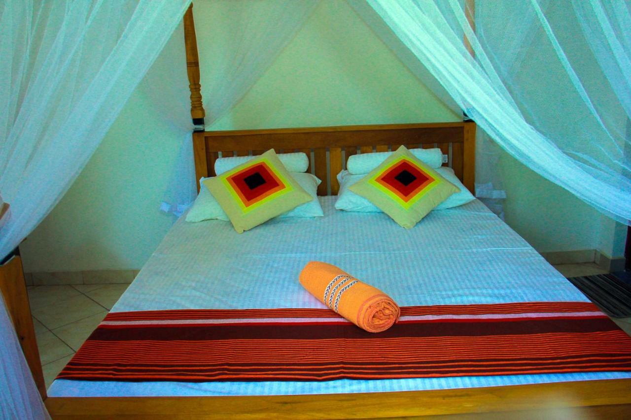 Thusitha S Nest Hotel Dikwella Kültér fotó