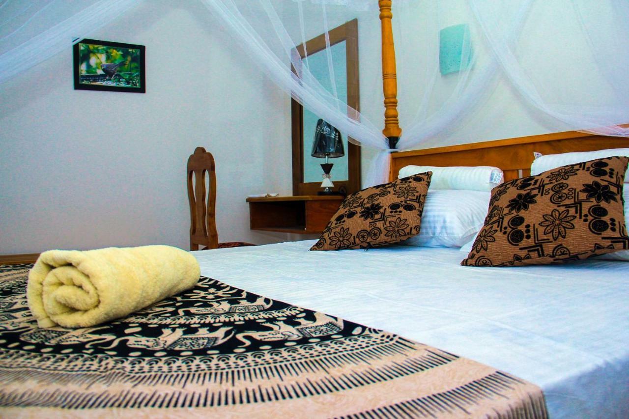 Thusitha S Nest Hotel Dikwella Kültér fotó